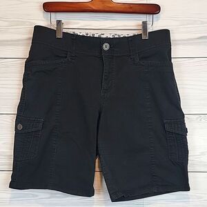 Lee black cargo shorts sinfully soft Women's Size 10